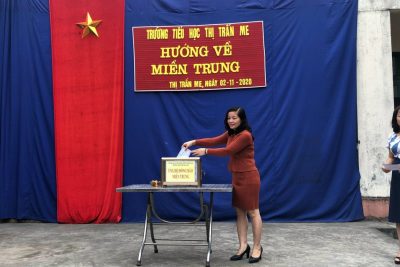 Trường Tiểu học thị trấn Me chung tay ủng hộ miền Trung ruột thịt