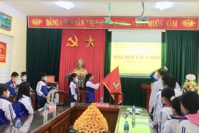 Liên đội trường Tiểu học thị trấn Me tổ chức Đại hội Liên đội nhiệm kỳ năm học 2021-2022
