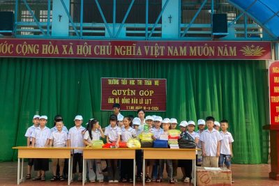 Trường Tiểu học thị trấn Me tổ chức quyên góp ủng hộ học sinh bị thiệt hại do bão số 3 và mưa lũ