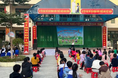 Trường tiểu học Thị Trấn Me “Thắp sáng ước mơ” cho các em trung tâm dạy nghề nhân đạo tạo việc làm cho trẻ em tàn tật Việt Nam