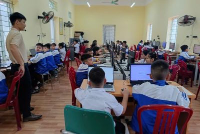 Trường Tiểu học Thị Trấn Me tổ chức cho học sinh tham gia sân chơi Violympic